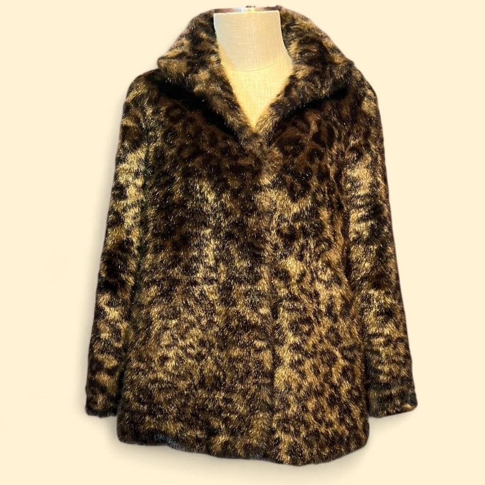 🤎Anthro x Velvet by Graham & Spencer Leopard Print Faux Fur Teddy Jacket 🐻 - Picture 2 of 7